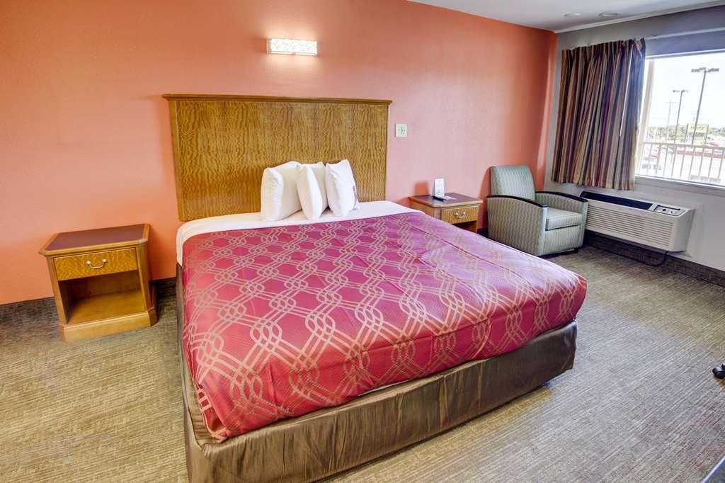 Econo Lodge Airport Norfolk Room photo